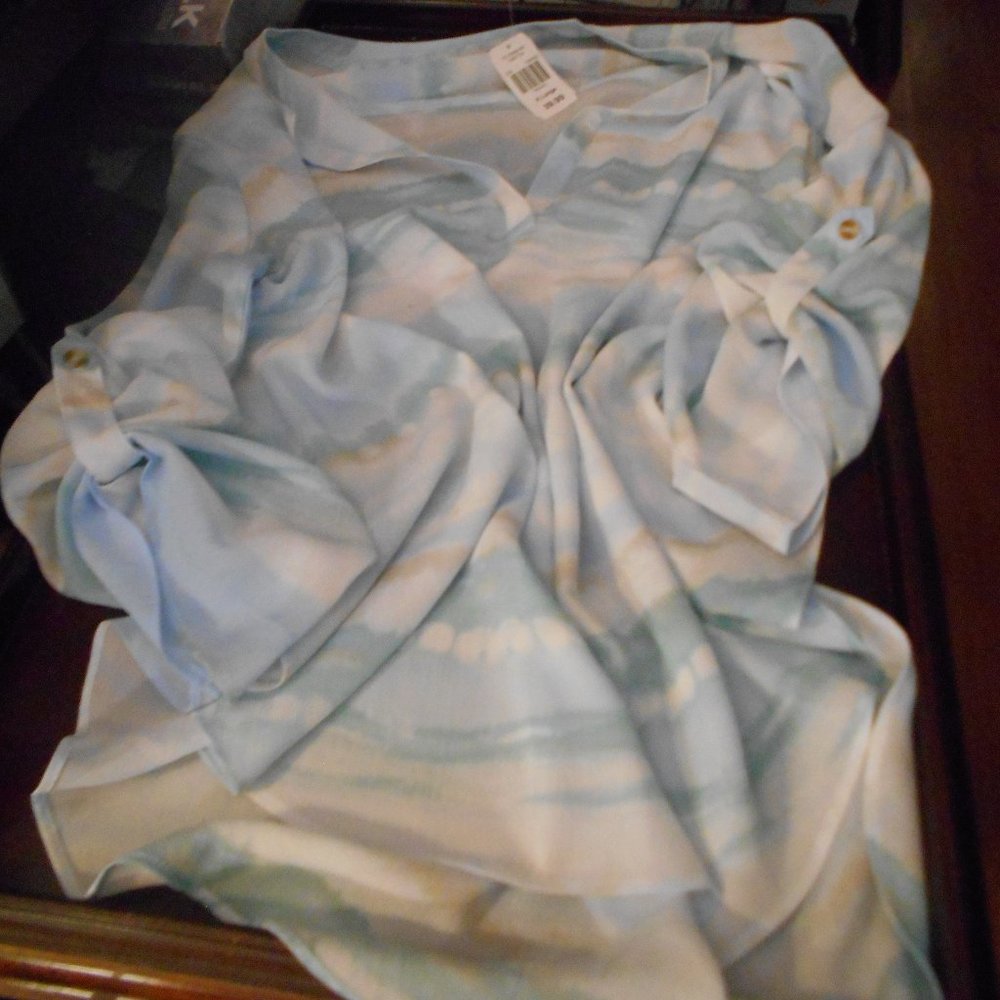 Women's XL watercolor collared top